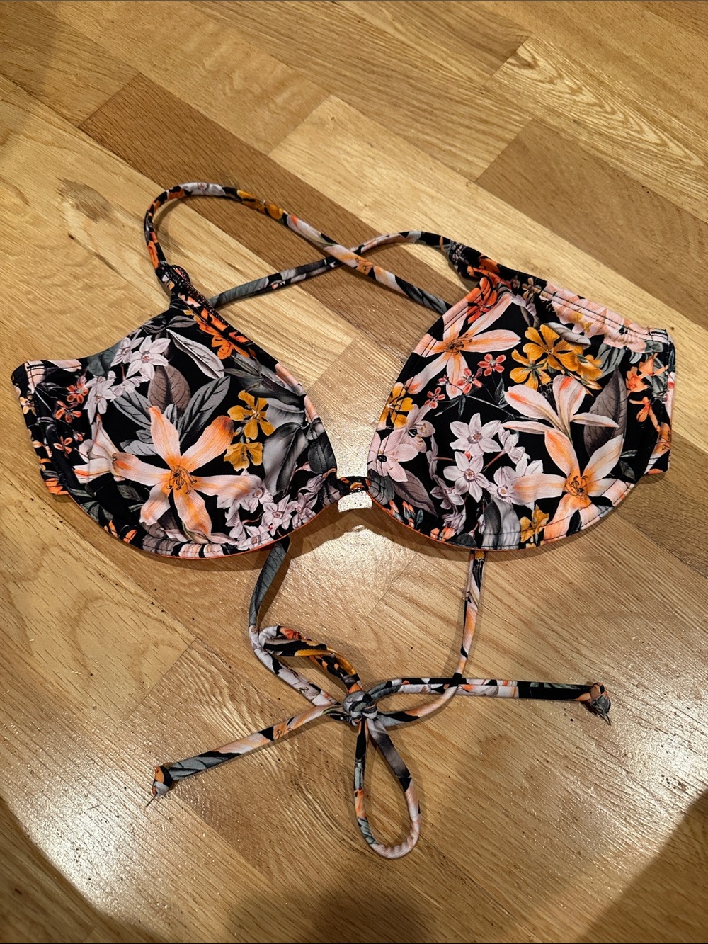 Body Glove Floral Underwire Bikini Top - Black with Peach & Cream Flowers